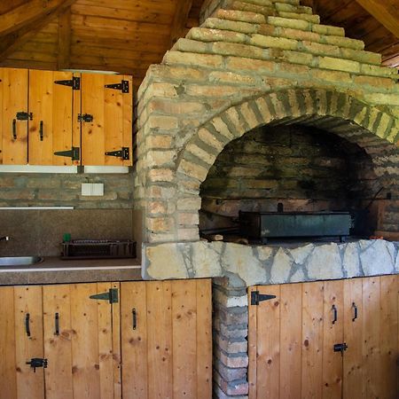 Apartmani Maslacak Vrdnik Esterno foto