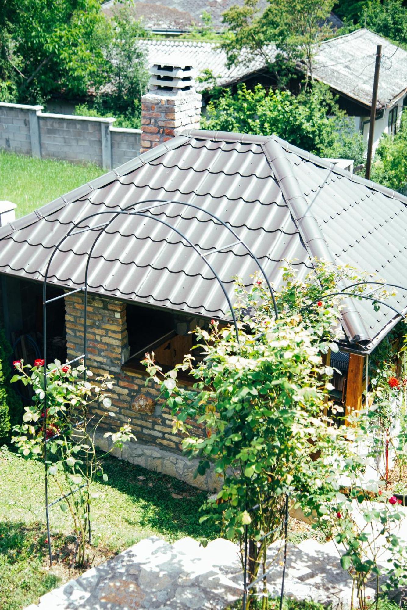 Apartmani Maslacak Vrdnik Esterno foto
