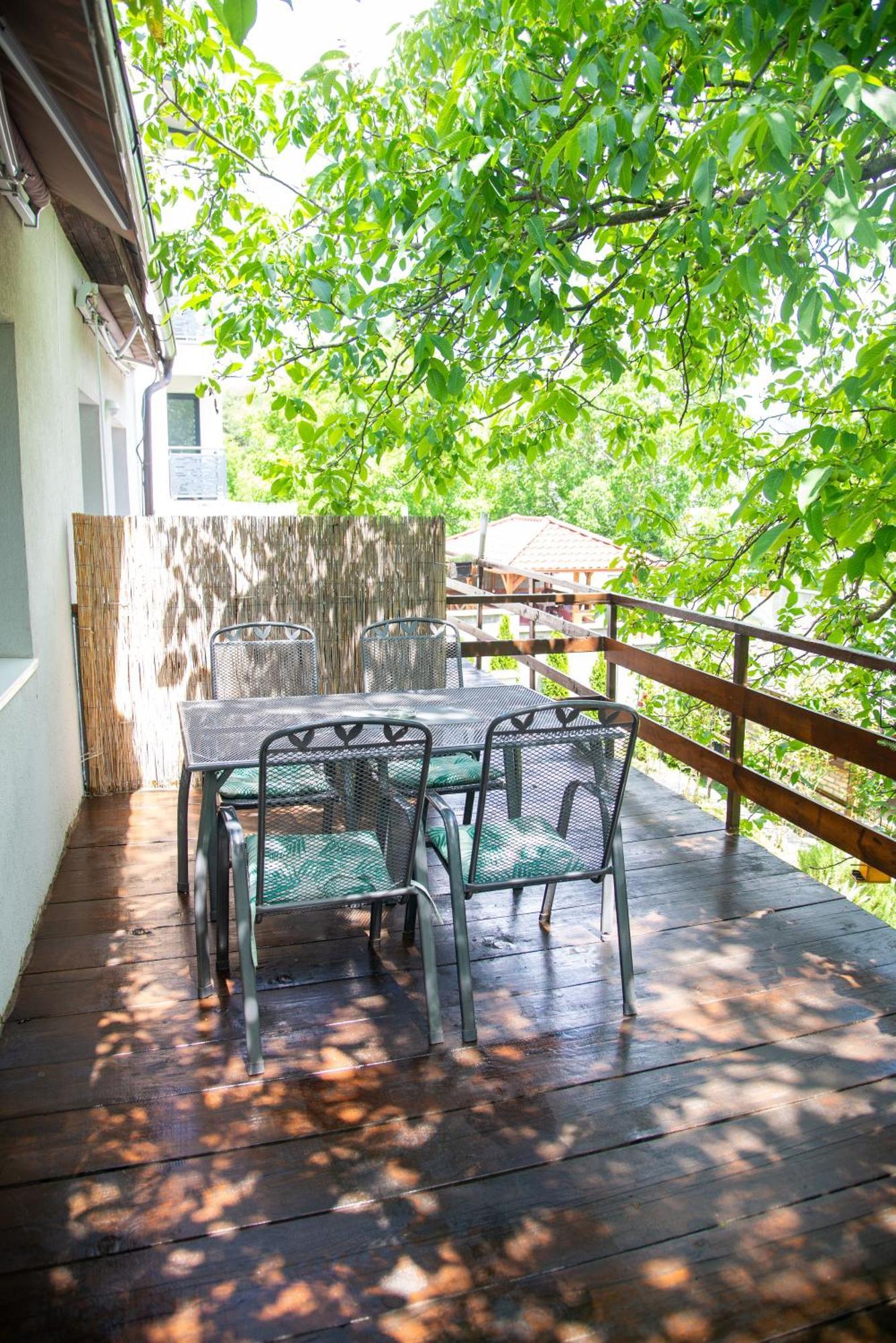 Apartmani Maslacak Vrdnik Esterno foto